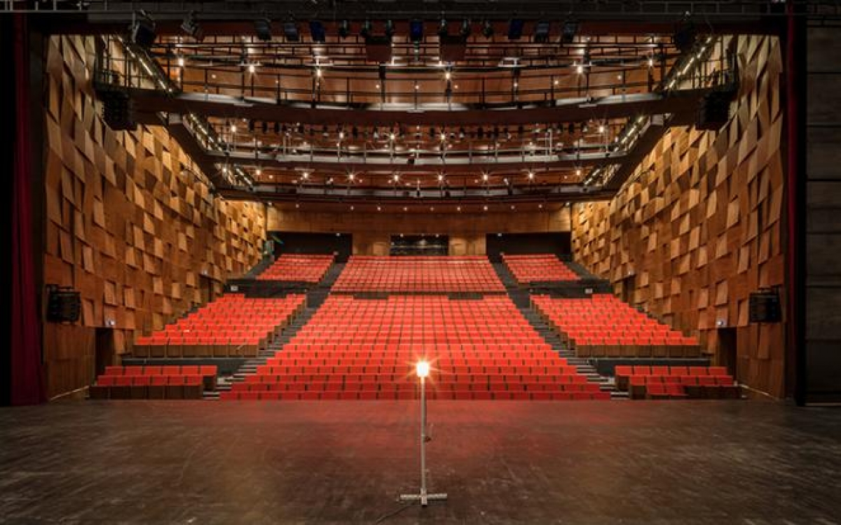 Blow Your Style National 4 poster