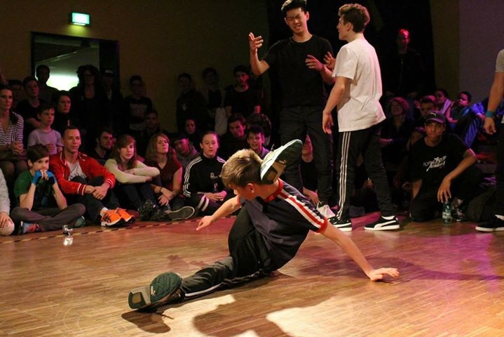 Raw Diamondzz 2 poster